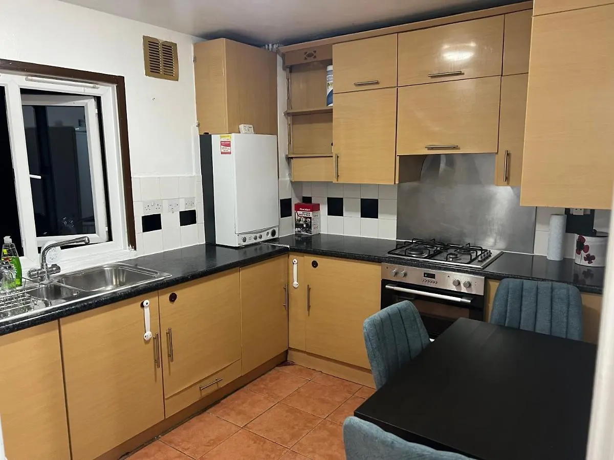 Cosy 2 Bedroom Flat London